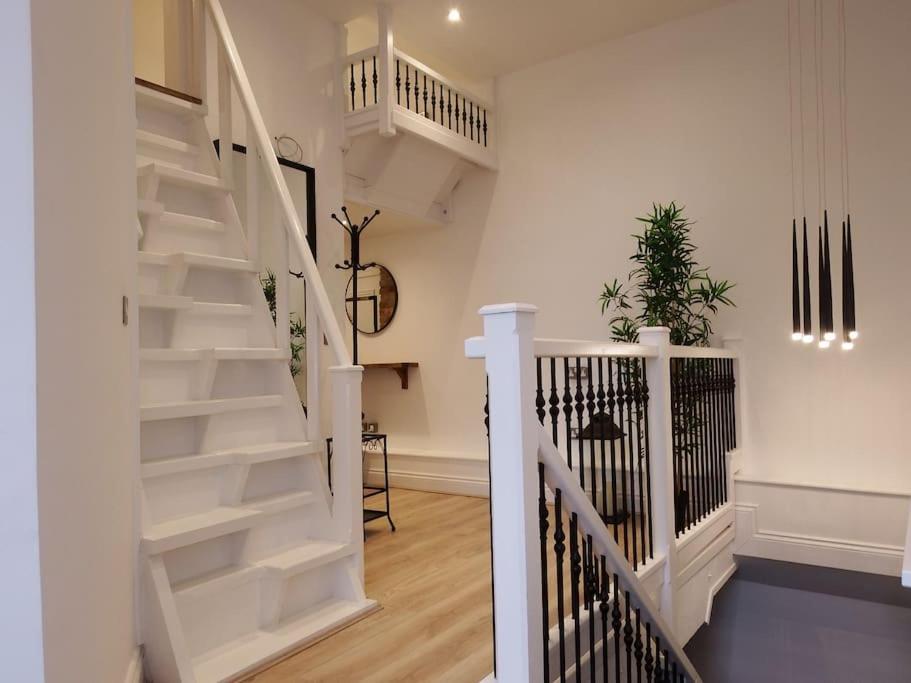 Newly Renovated Stunning Warehouse Apartment Bournemouth Exterior foto