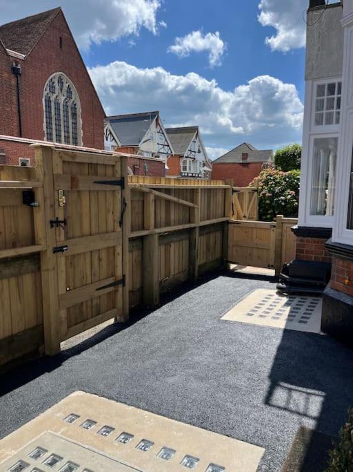 Newly Renovated Stunning Warehouse Apartment Bournemouth Exterior foto
