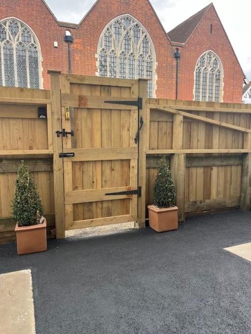 Newly Renovated Stunning Warehouse Apartment Bournemouth Exterior foto